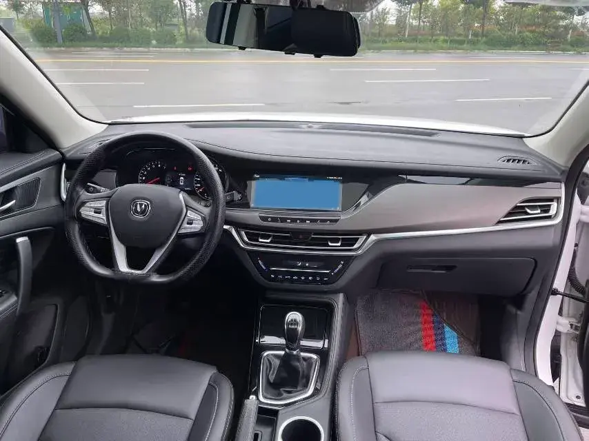 2021 CHANGAN CS35 thumbnail 4