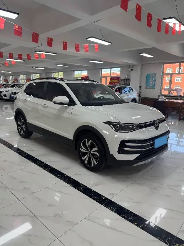 2025 VOLKSWAGEN THARU thumbnail 2