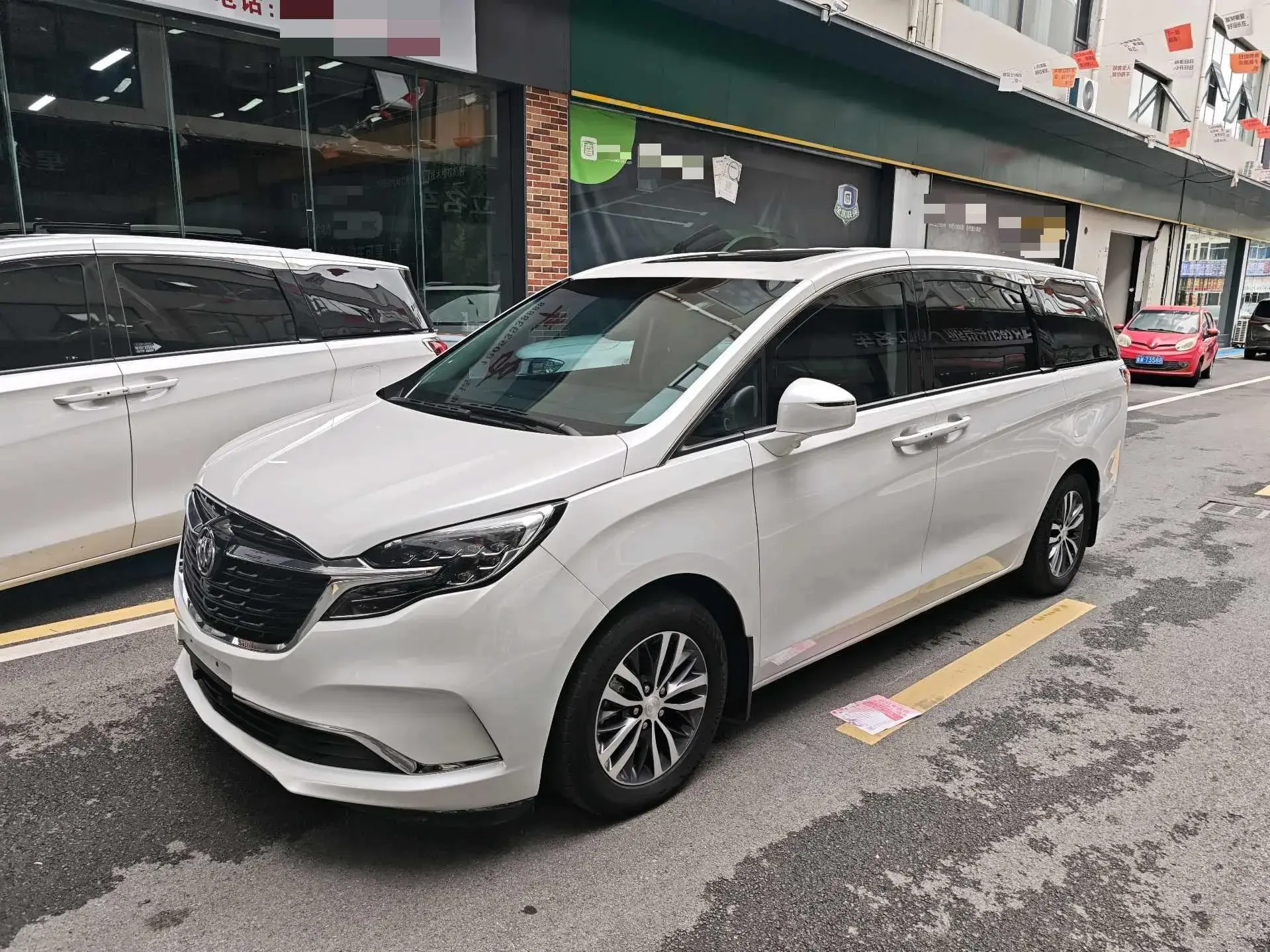 2022 BUICK GL8 view 1