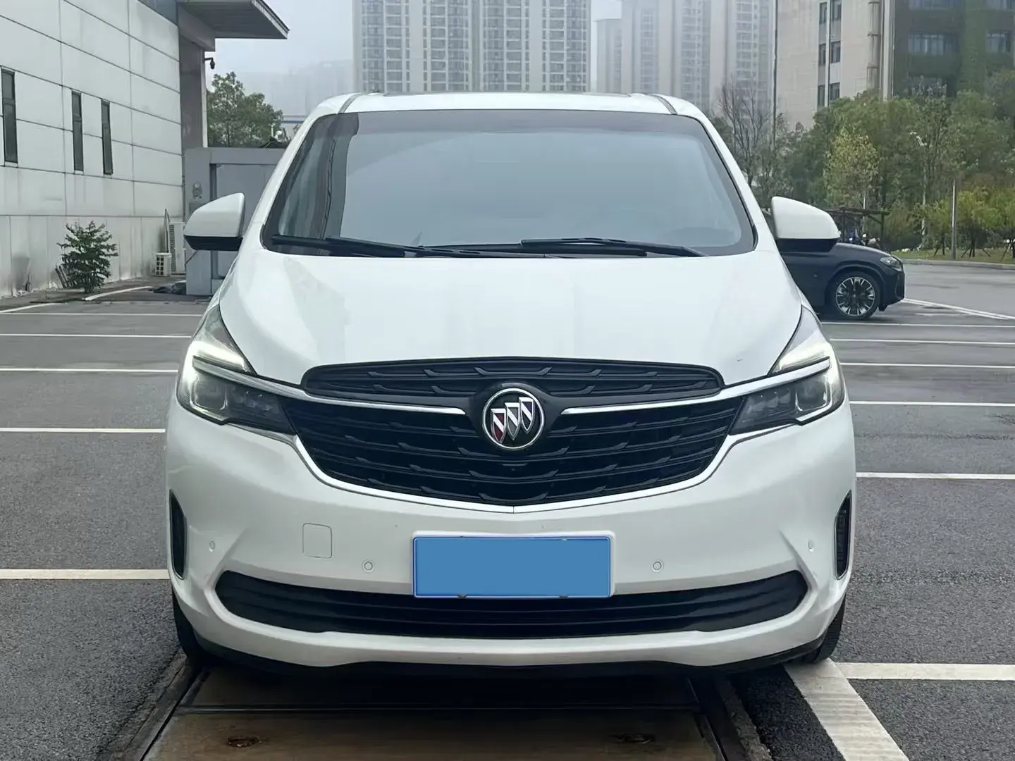 2022 BUICK GL8 thumbnail 2