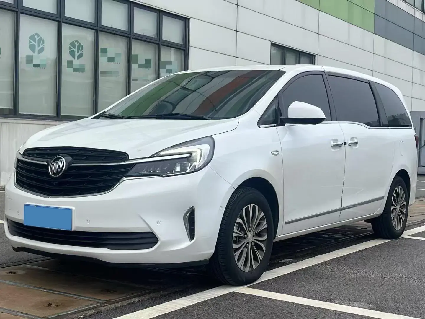 2022 BUICK GL8 view 1