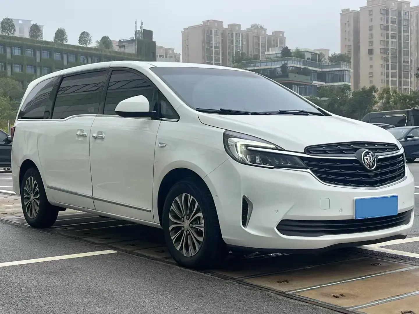 2022 BUICK GL8 thumbnail 3