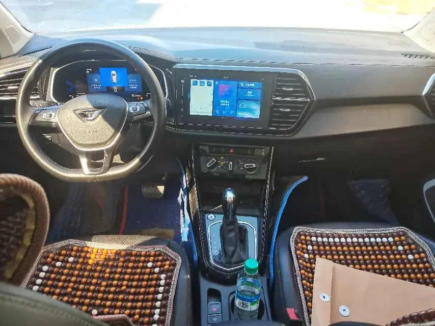 2022 JETTA VS7 thumbnail 2