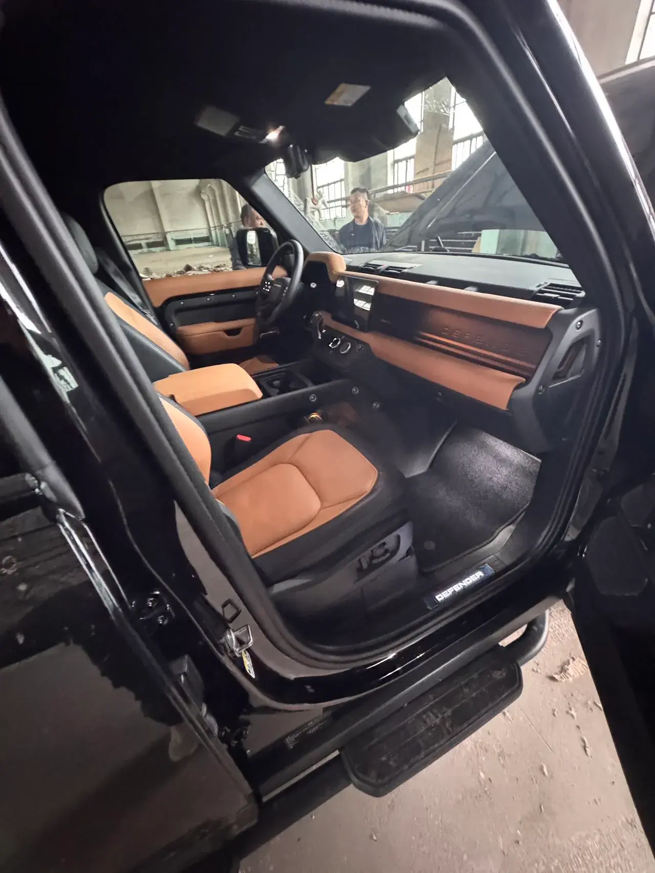 2024 LAND ROVER thumbnail 4