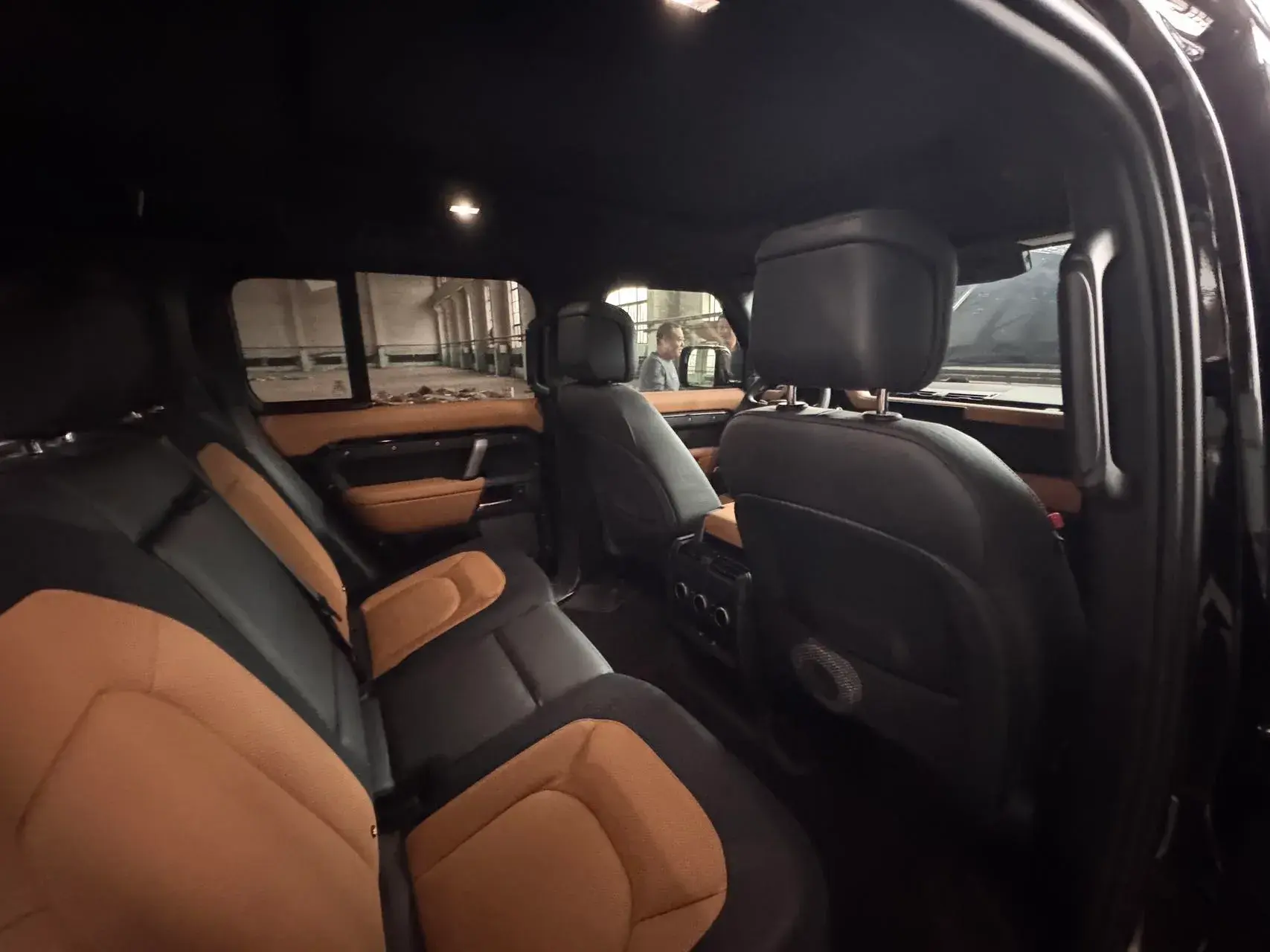 2024 LAND ROVER thumbnail 3