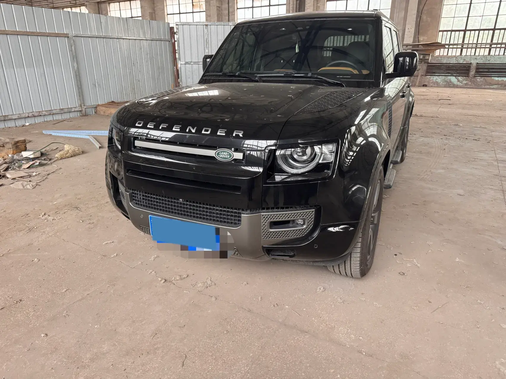 2024 LAND ROVER view 1