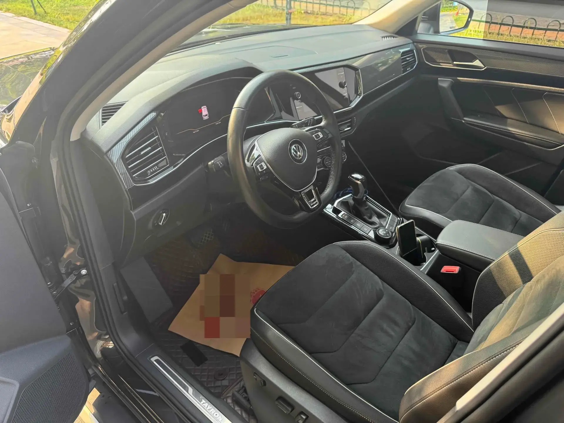 2019 VOLKSWAGEN TAYRON thumbnail 4