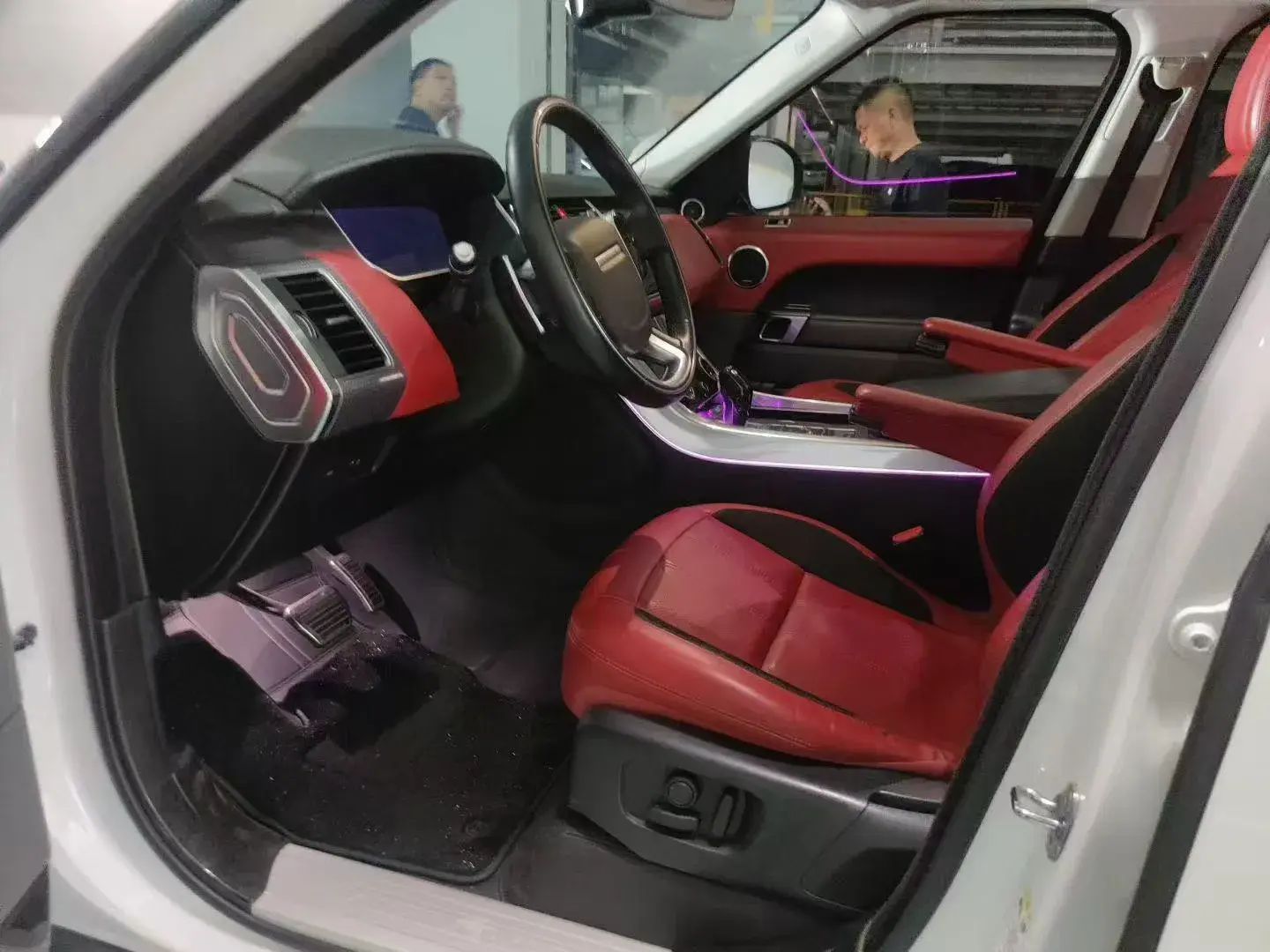 2020 LAND ROVER thumbnail 4