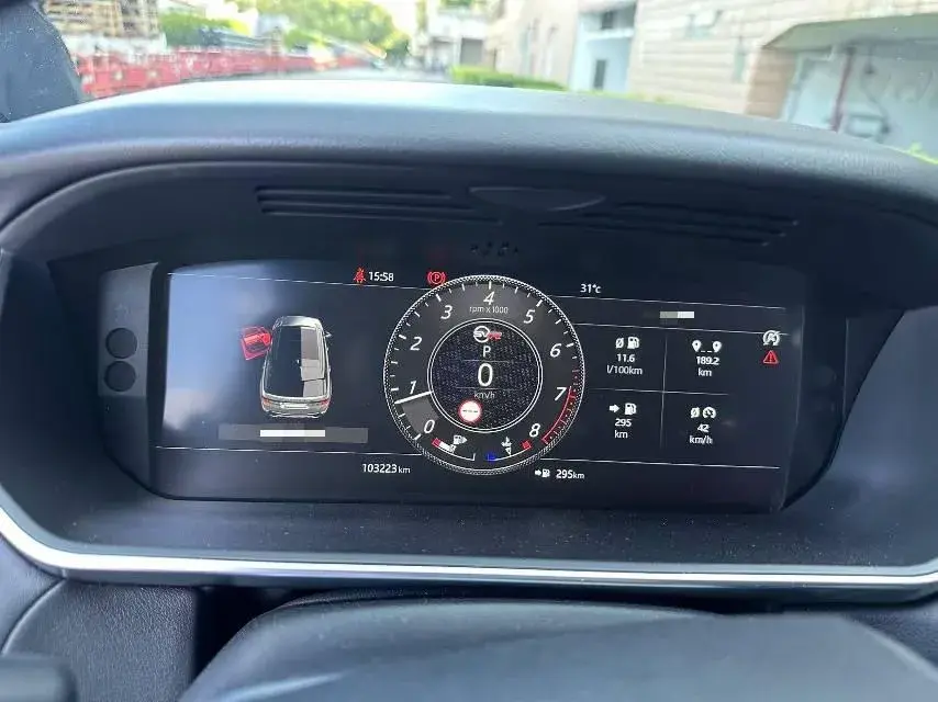 2018 LAND ROVER thumbnail 2