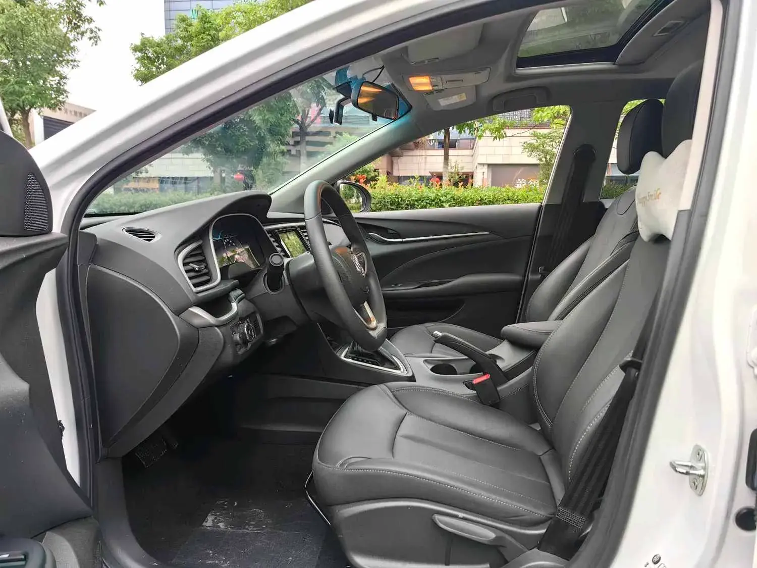 2021 BUICK EXCELLE thumbnail 4