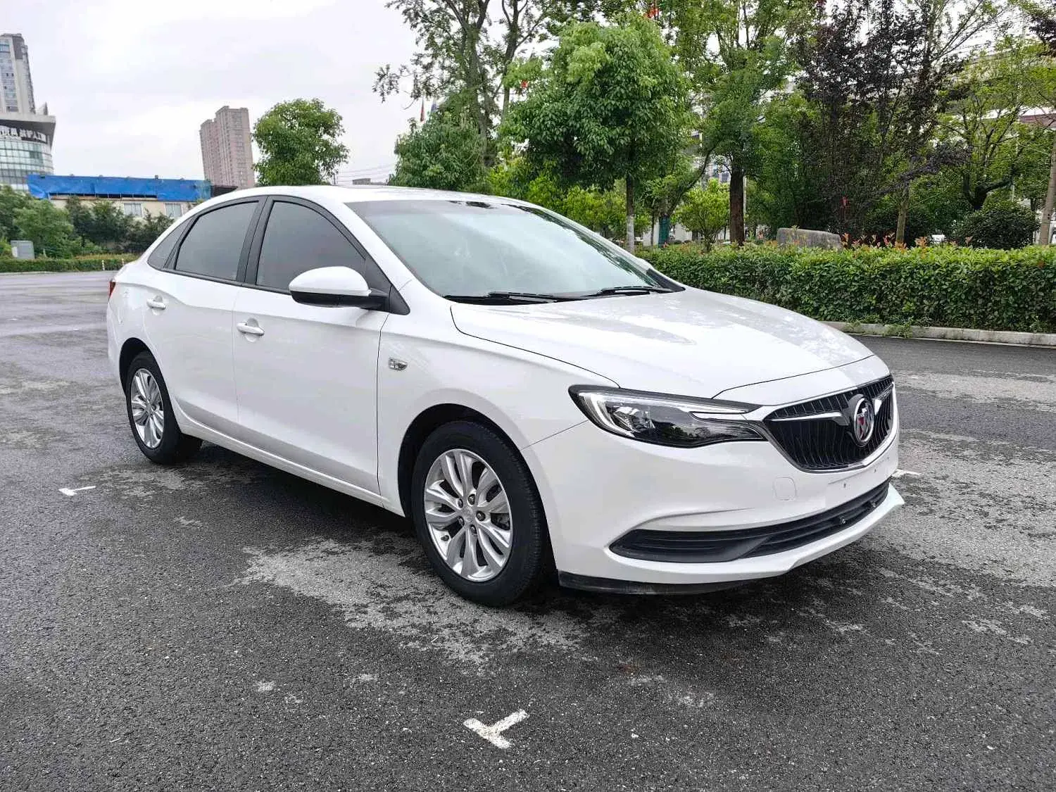 2021 BUICK EXCELLE thumbnail 3