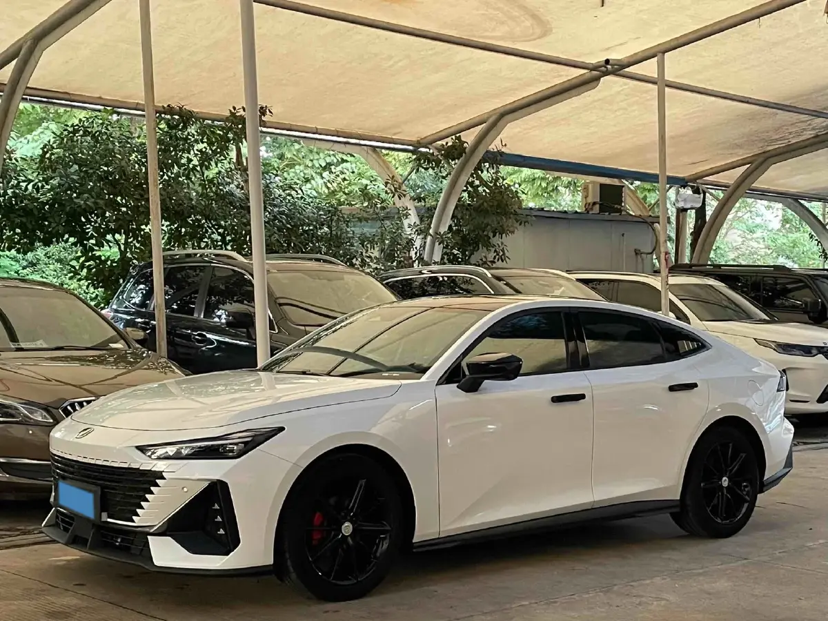 2023 ChangAn UNI-V 1.5T 188HP L4 7DCT