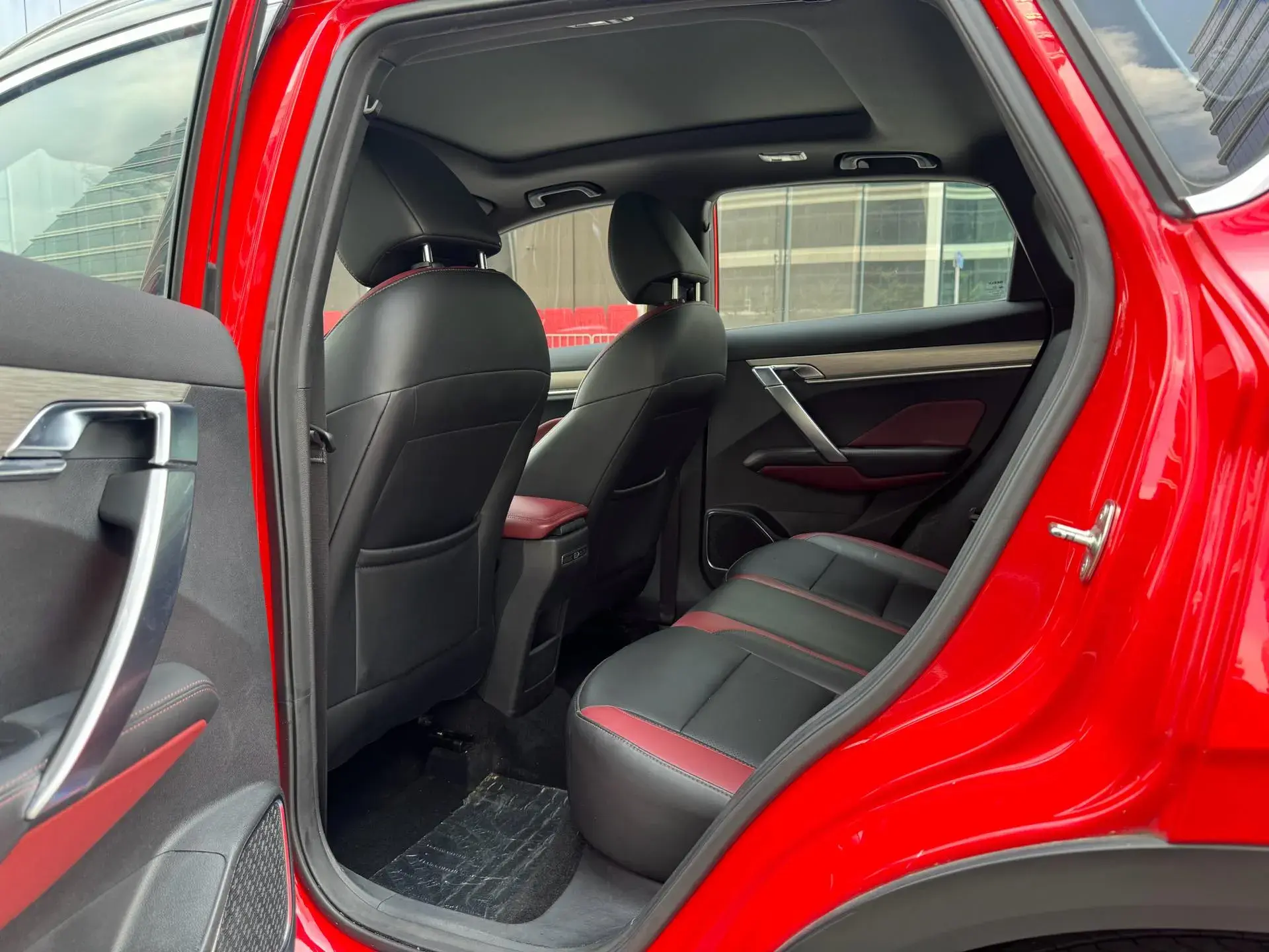 2019 GEELY COOLRAY thumbnail 4