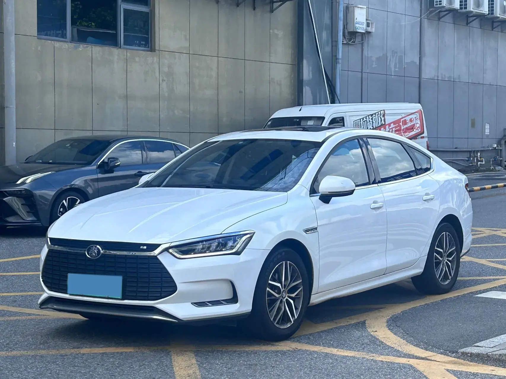 2019 BYD QIN view 1