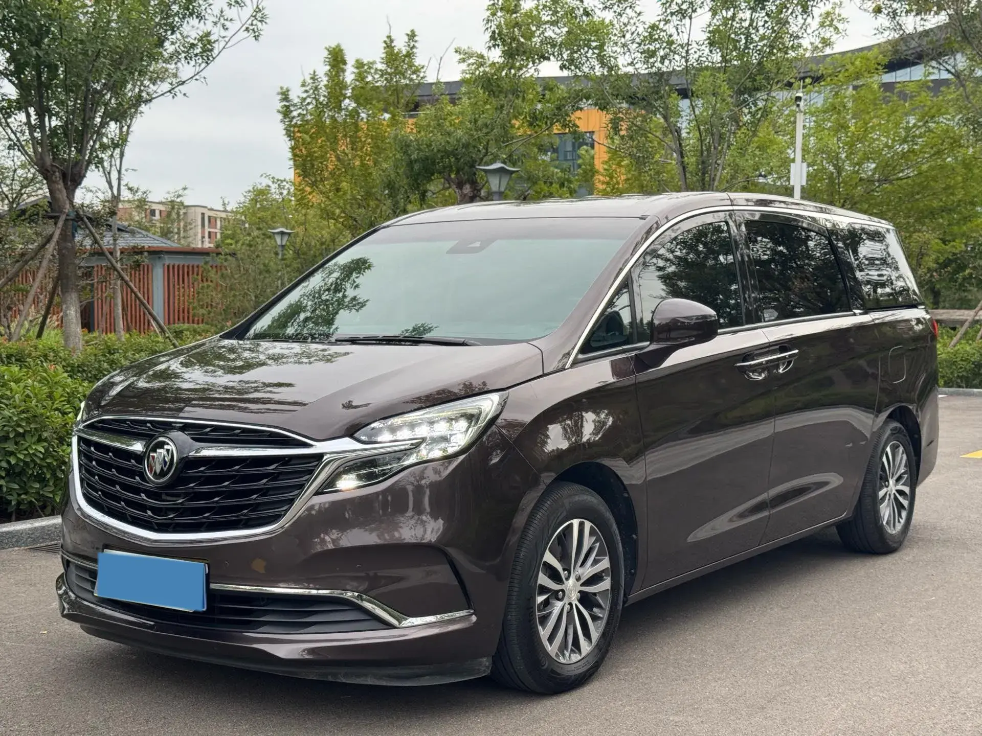 2021 BUICK GL8 view 1