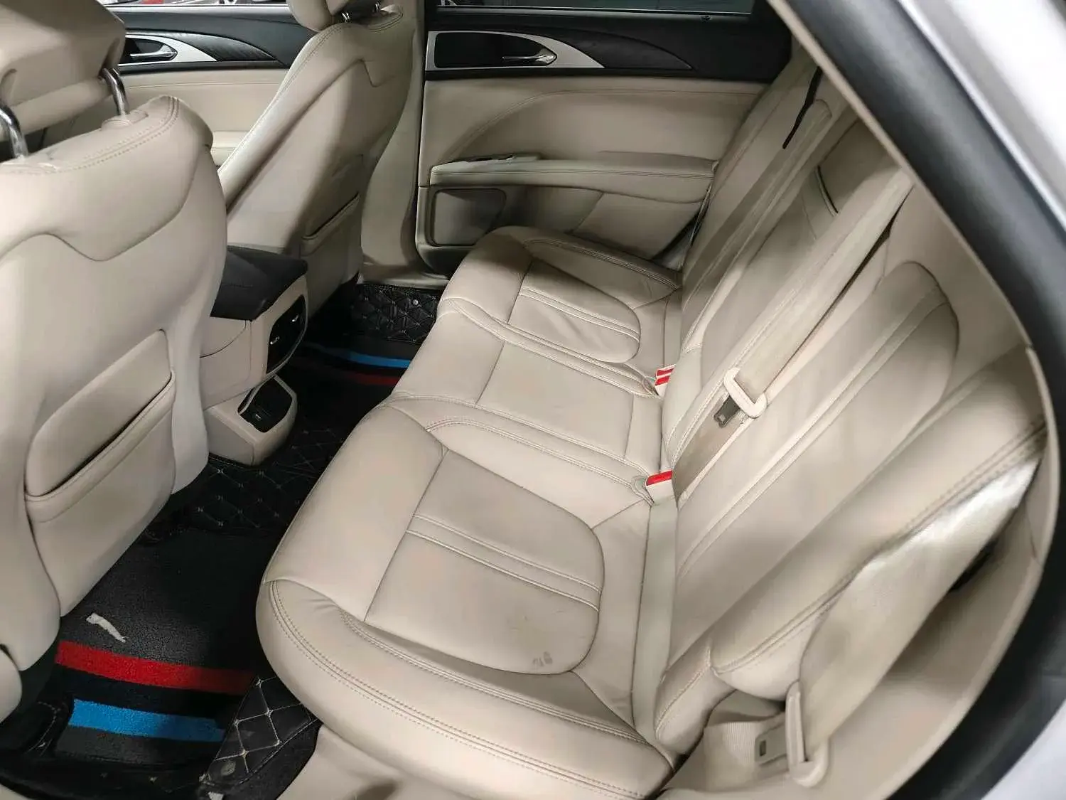 2017 LINCOLN MKZ thumbnail 4