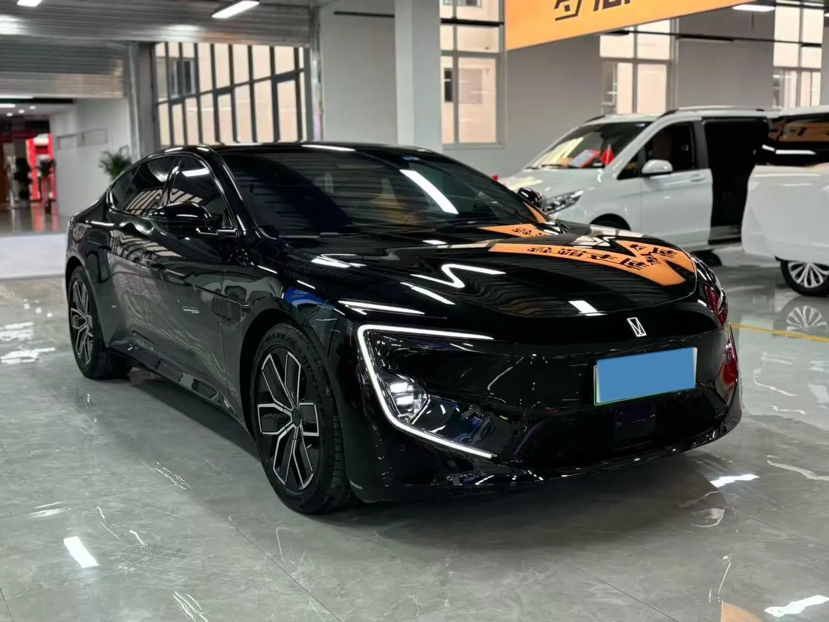 2025 AVATR 12 thumbnail 3