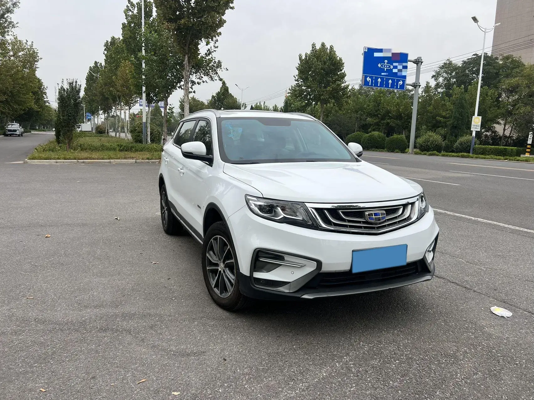 2020 GEELY AZKARRA thumbnail 3
