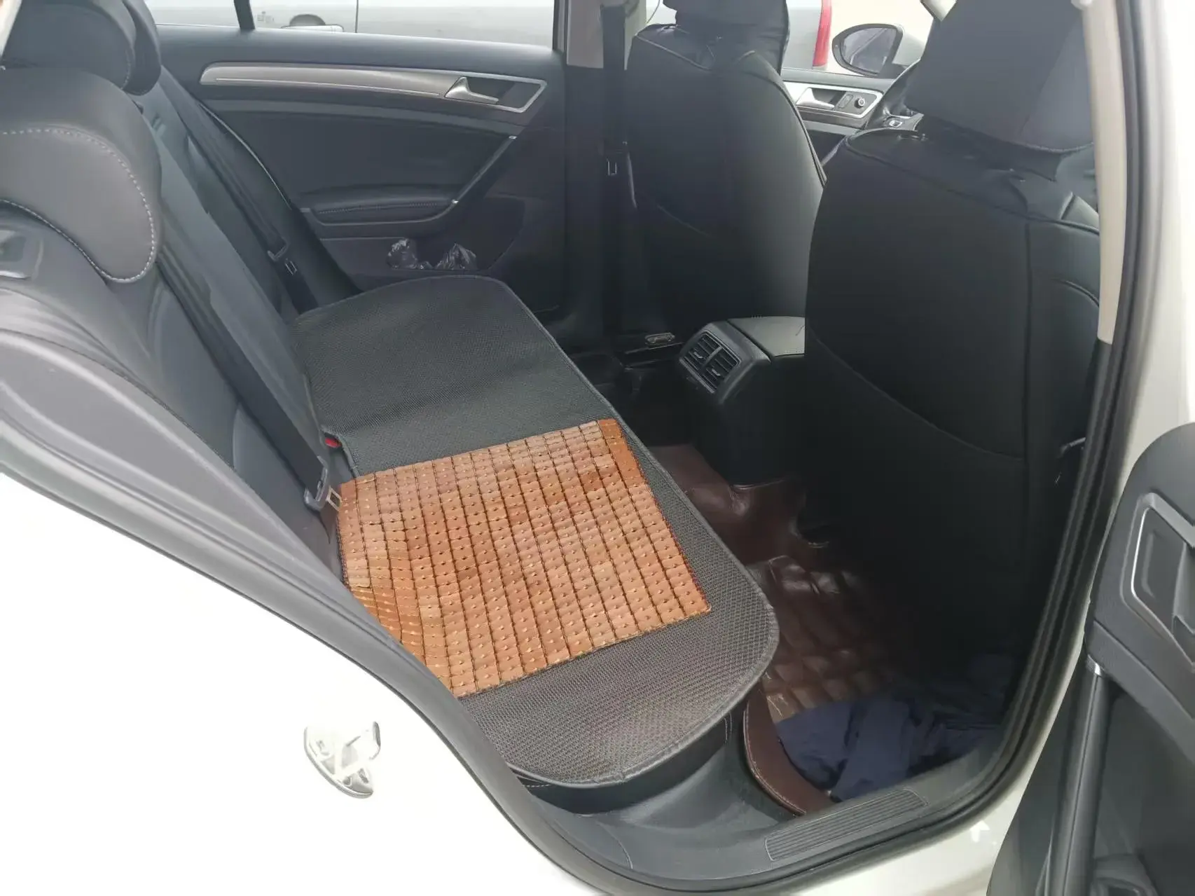 2018 VOLKSWAGEN GOLF thumbnail 4