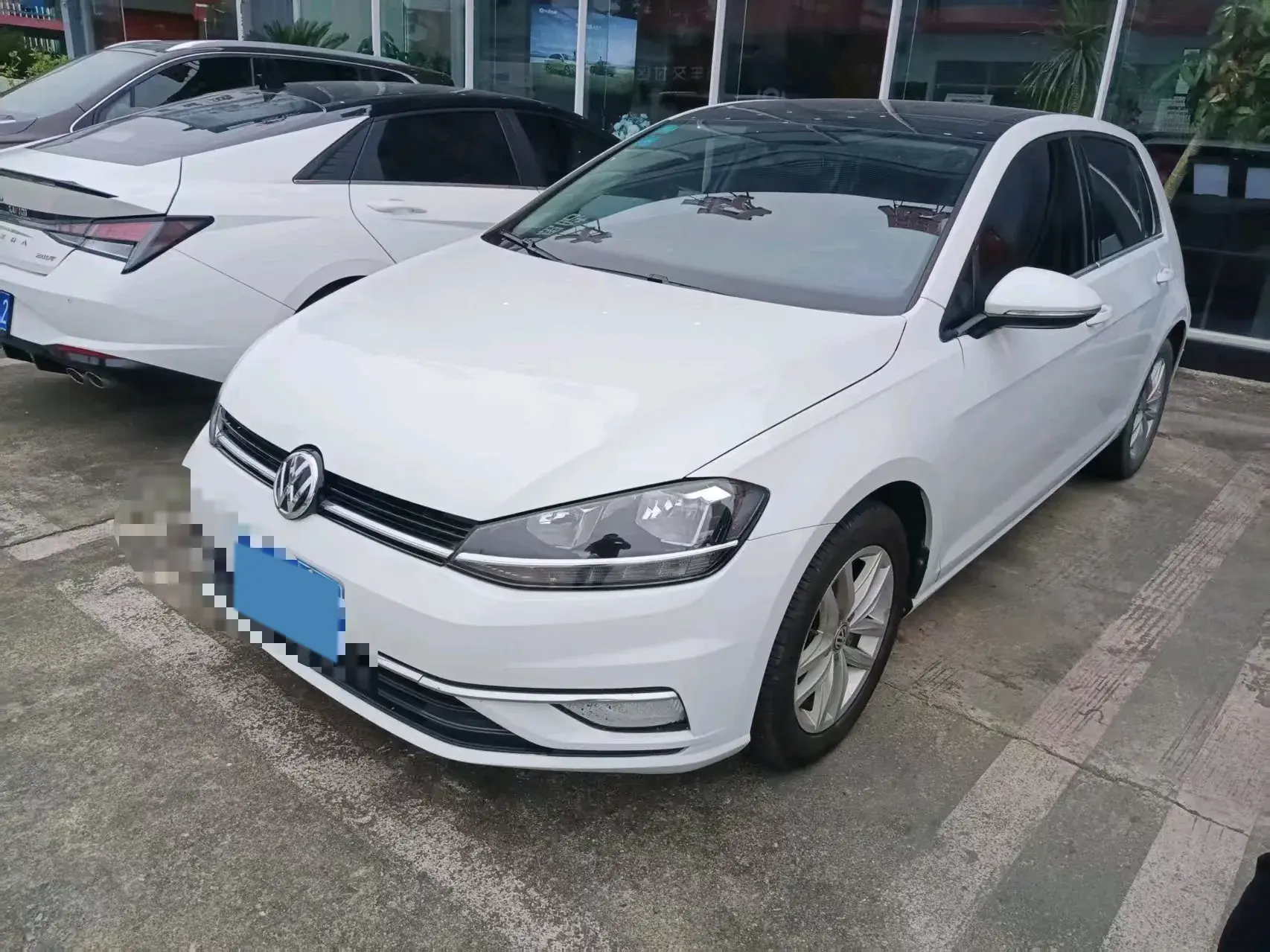 2018 VOLKSWAGEN GOLF view 1