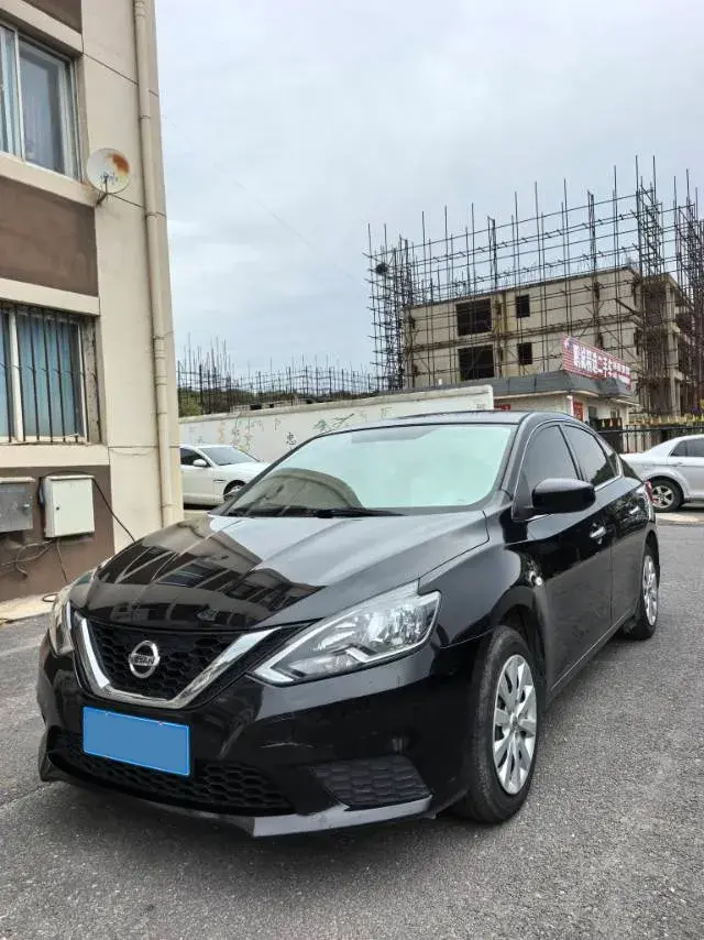 2019 NISSAN SYLPHY view 1