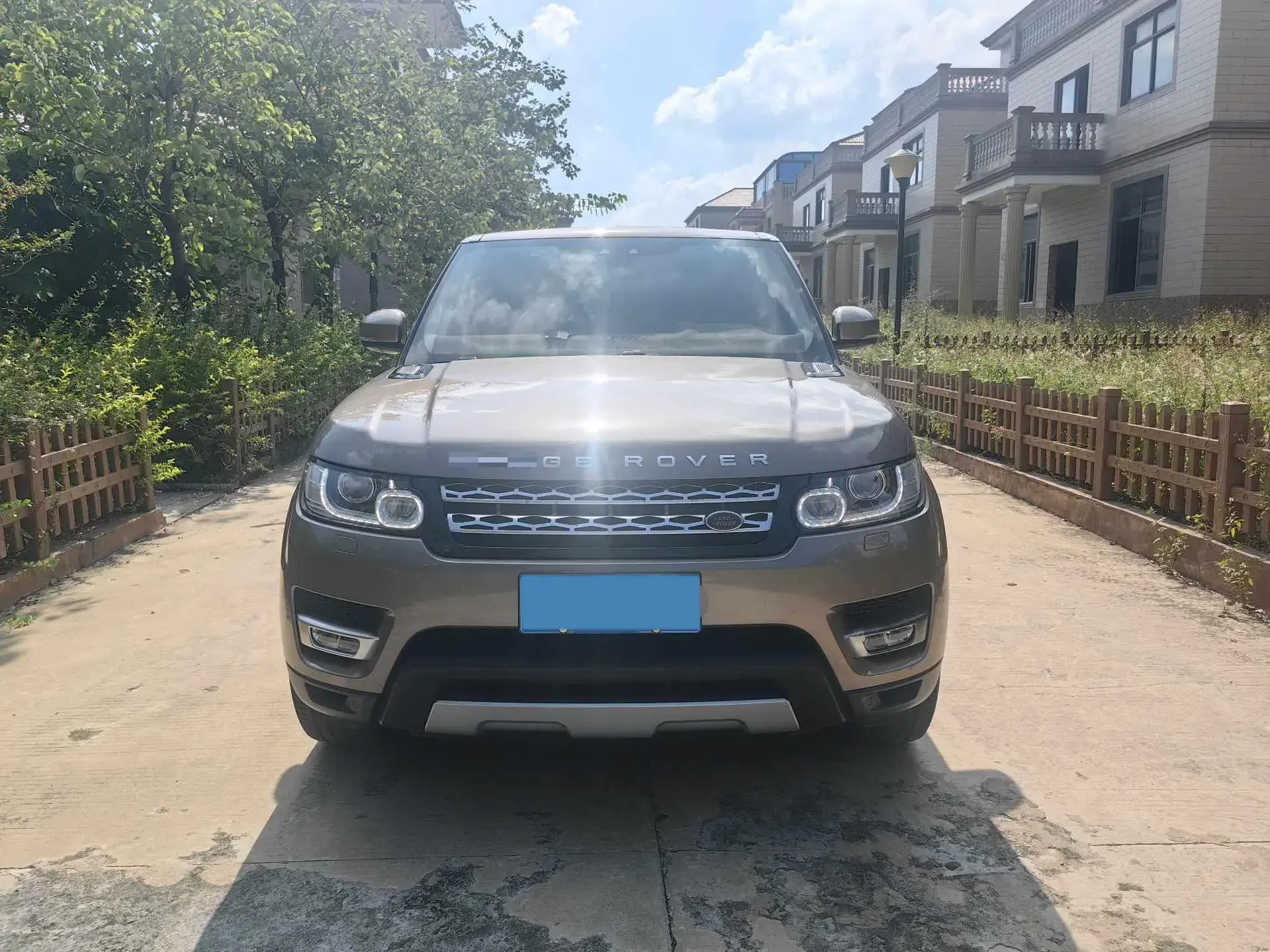 2017 LAND ROVER thumbnail 2