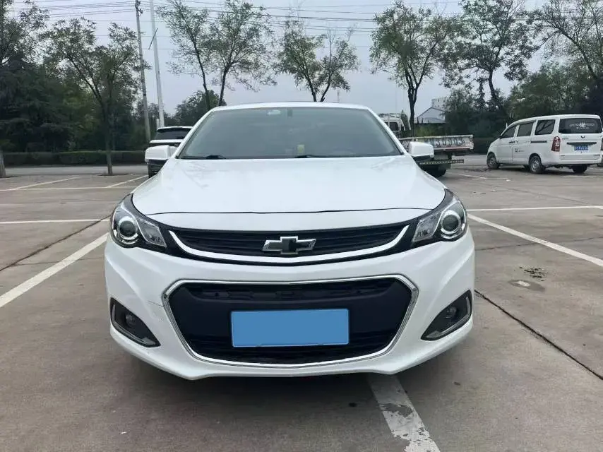 2018 CHEVROLET MALIBU thumbnail 3