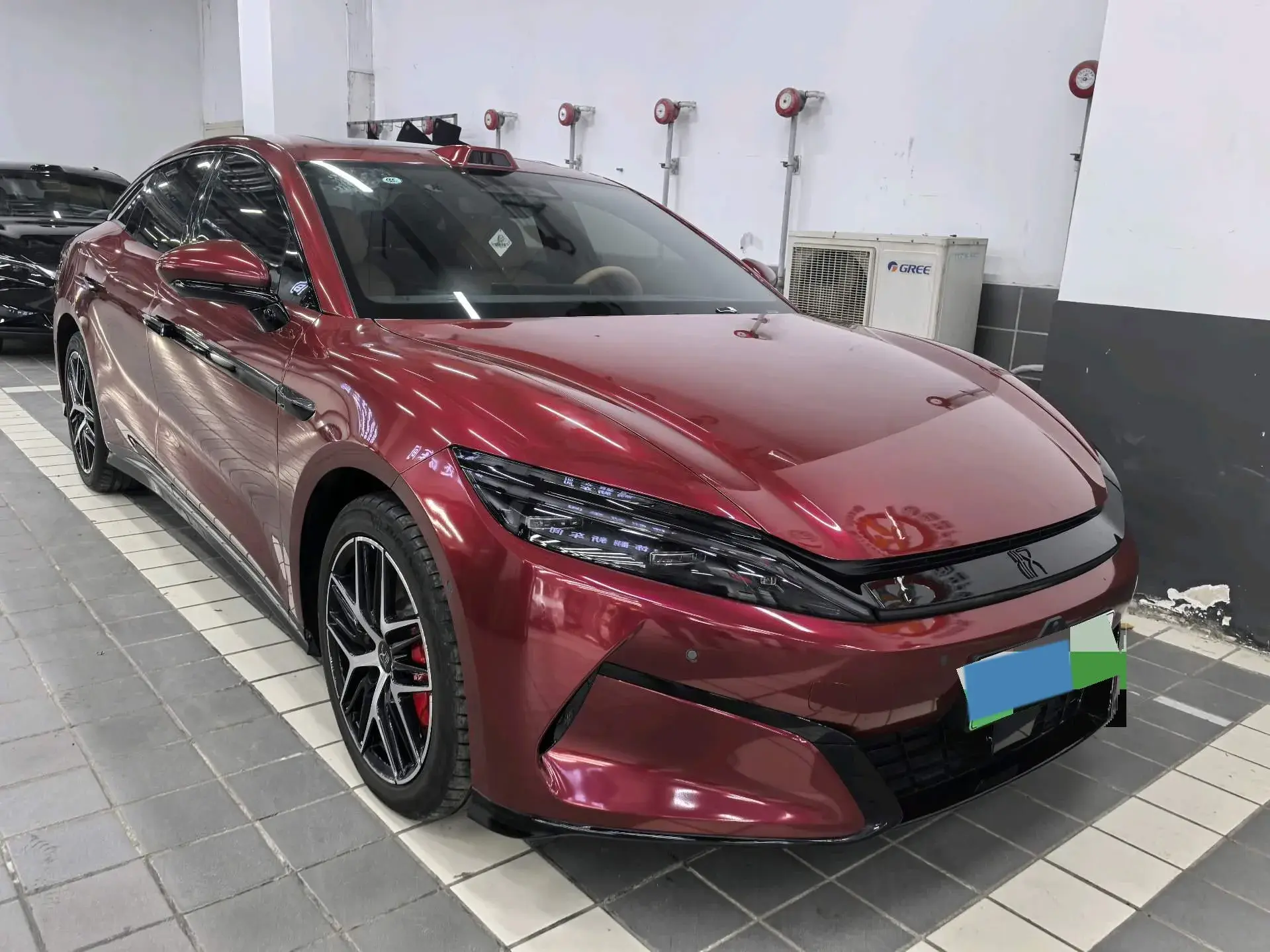 2025 BYD HANL thumbnail 3