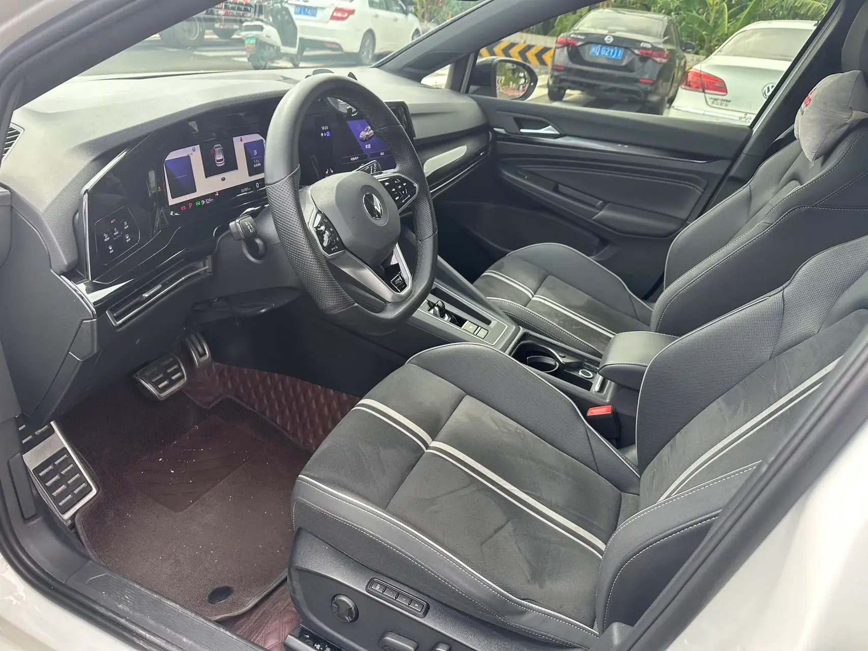 2021 VOLKSWAGEN GOLF thumbnail 3