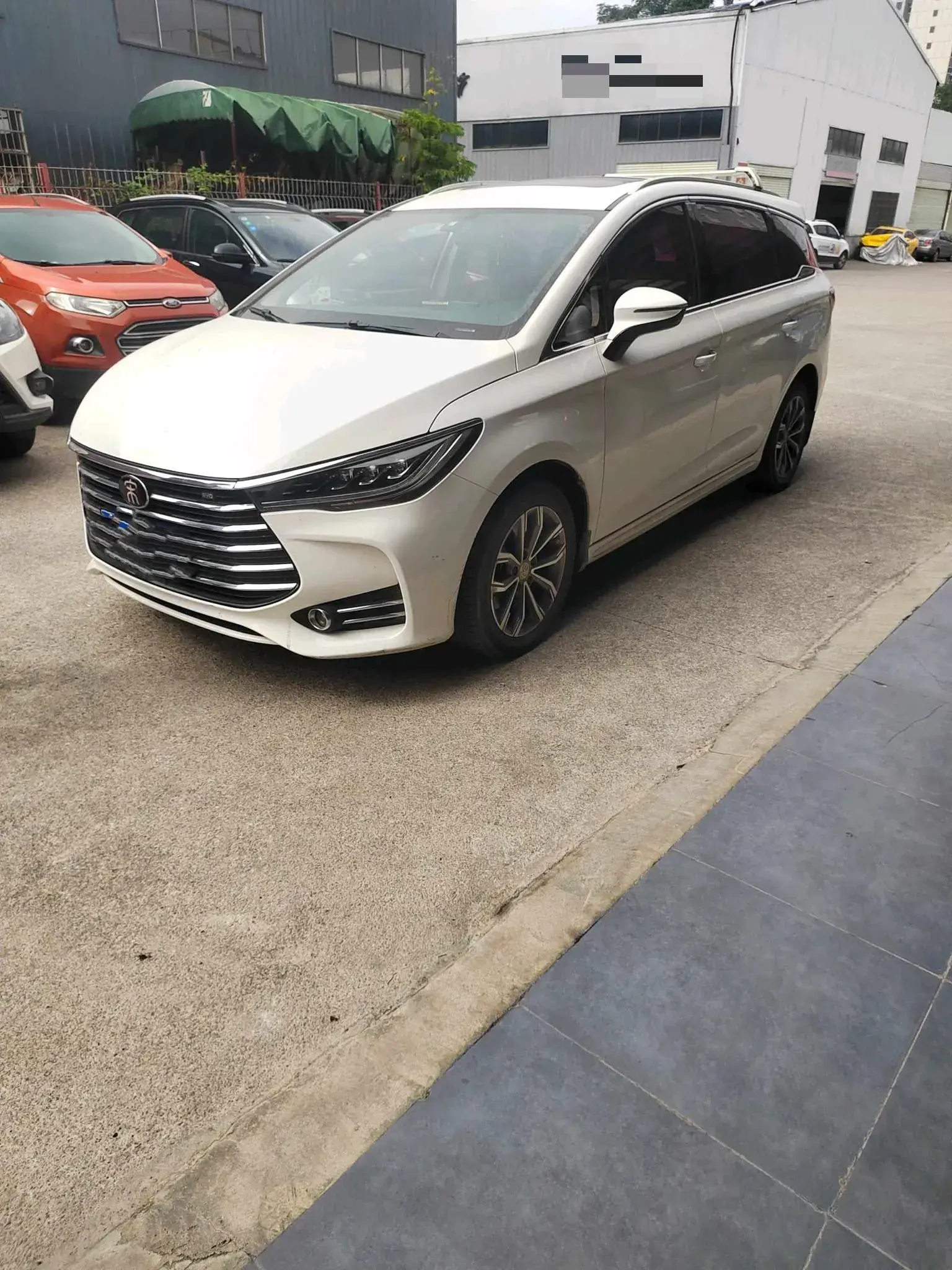 2019 BYD SONG view 1