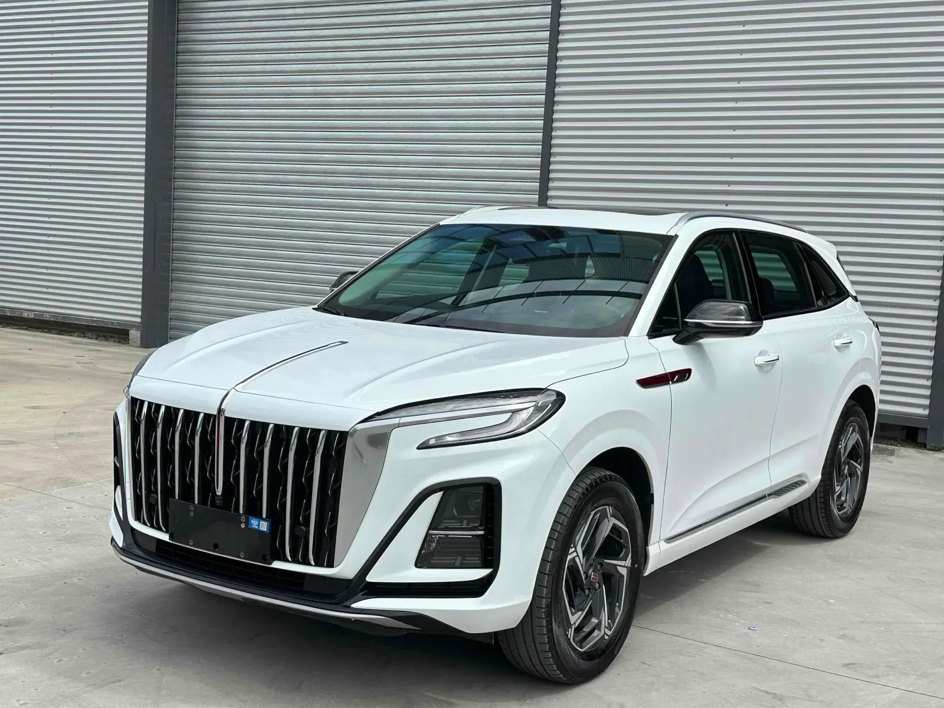 2023 HONGQI HS3 view 1