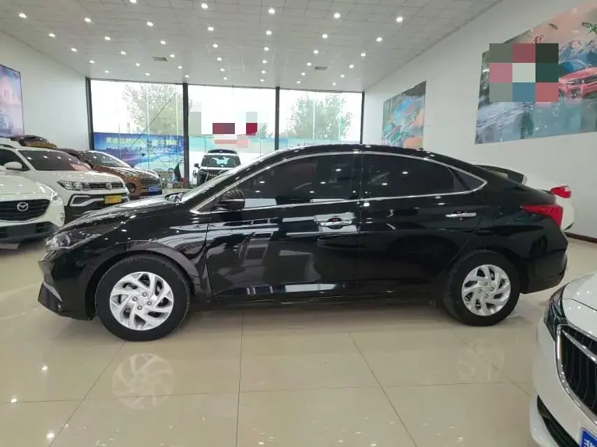 2020 HYUNDAI VERNA thumbnail 4