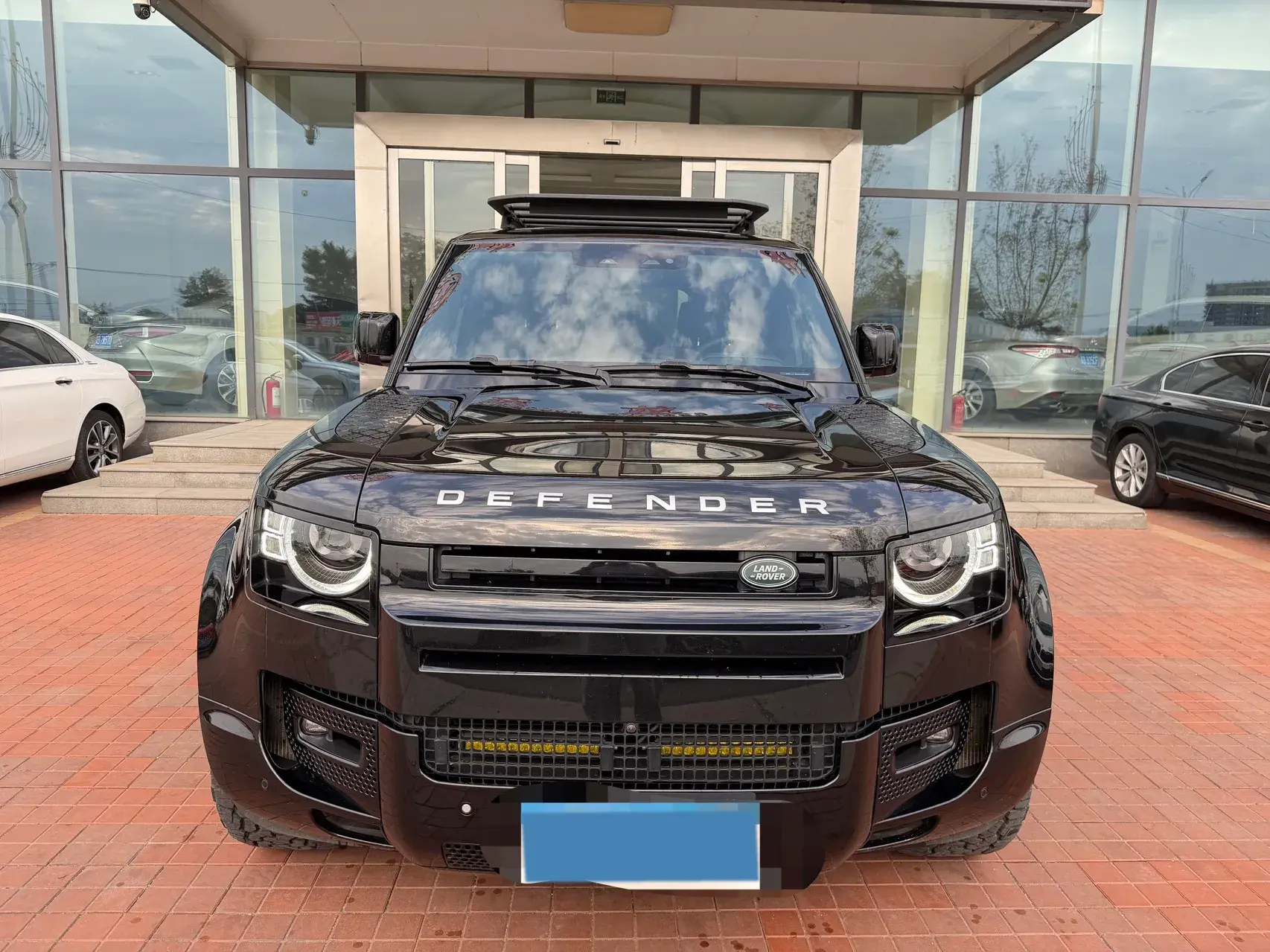 2024 LAND ROVER thumbnail 2