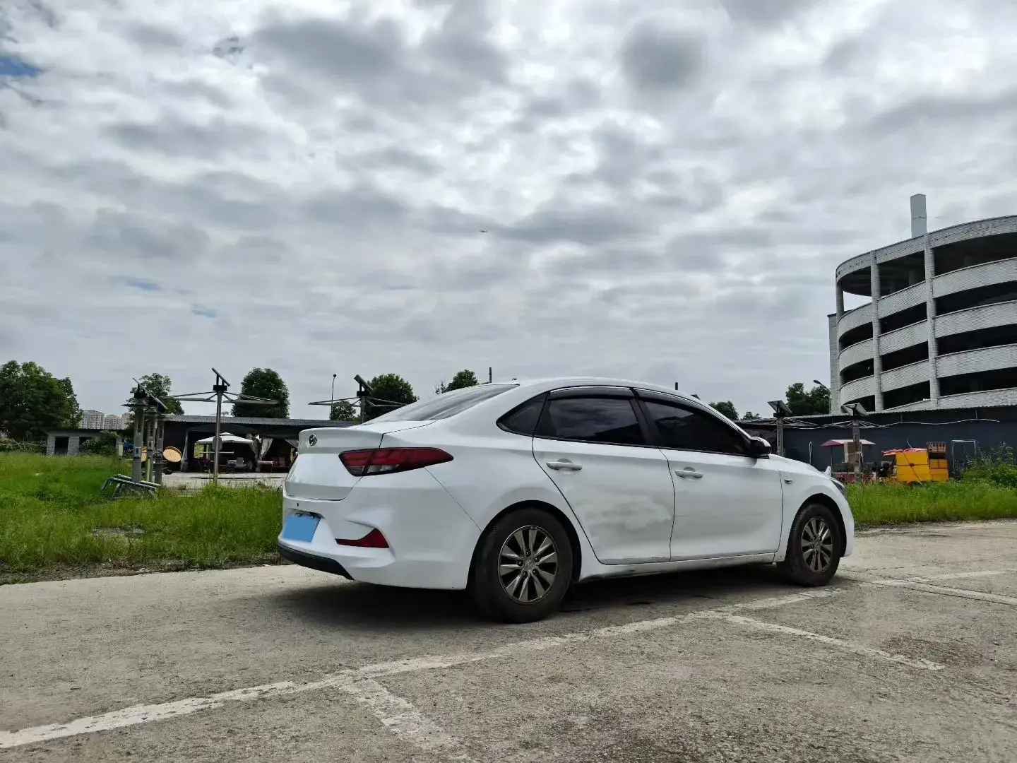 2017 HYUNDAI CELESTA thumbnail 4