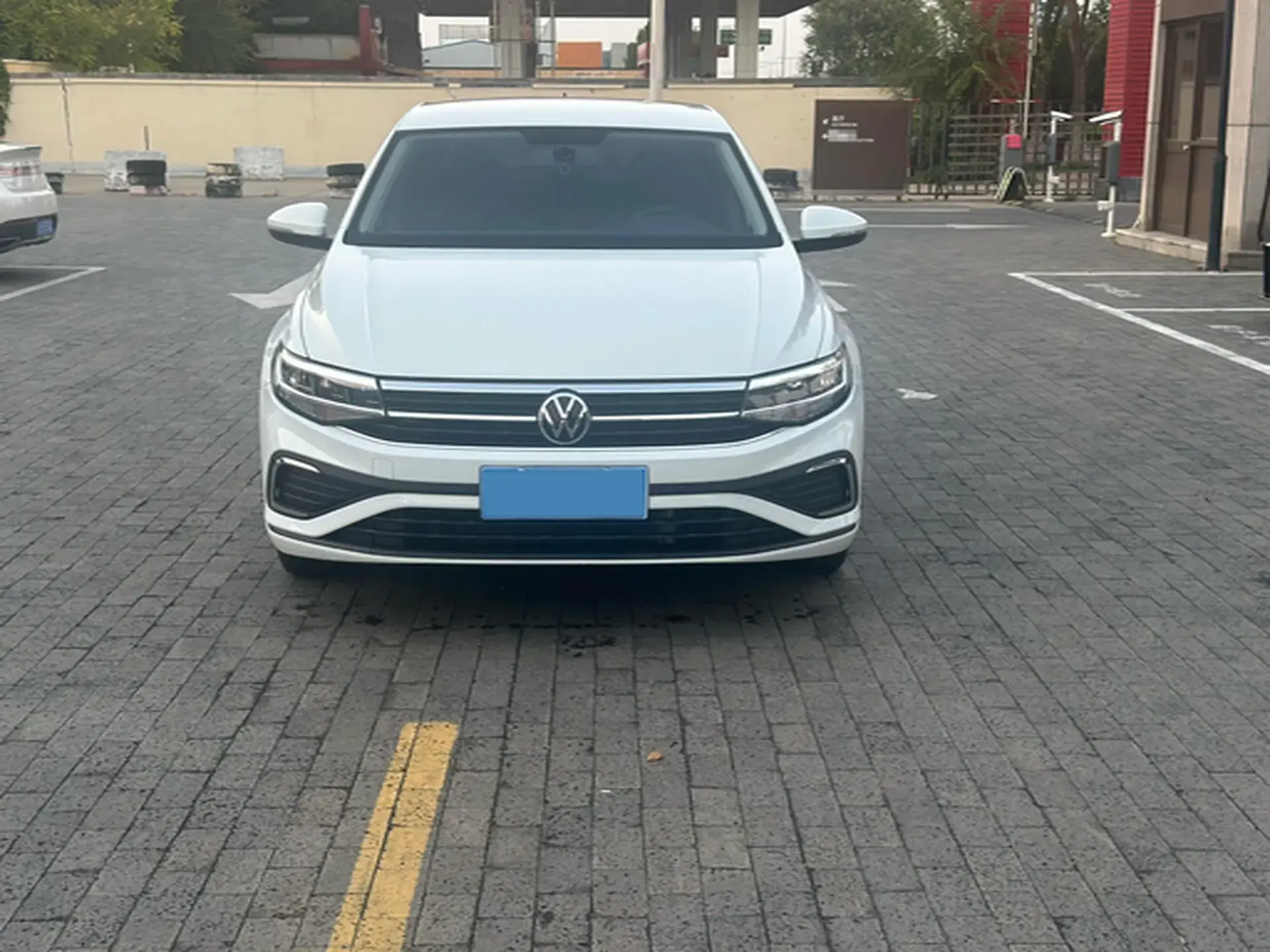 2023 VOLKSWAGEN BORA thumbnail 3