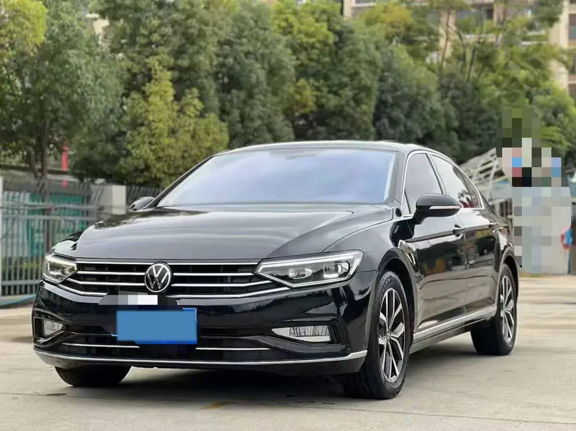 2020 VOLKSWAGEN MAGOTAN view 1