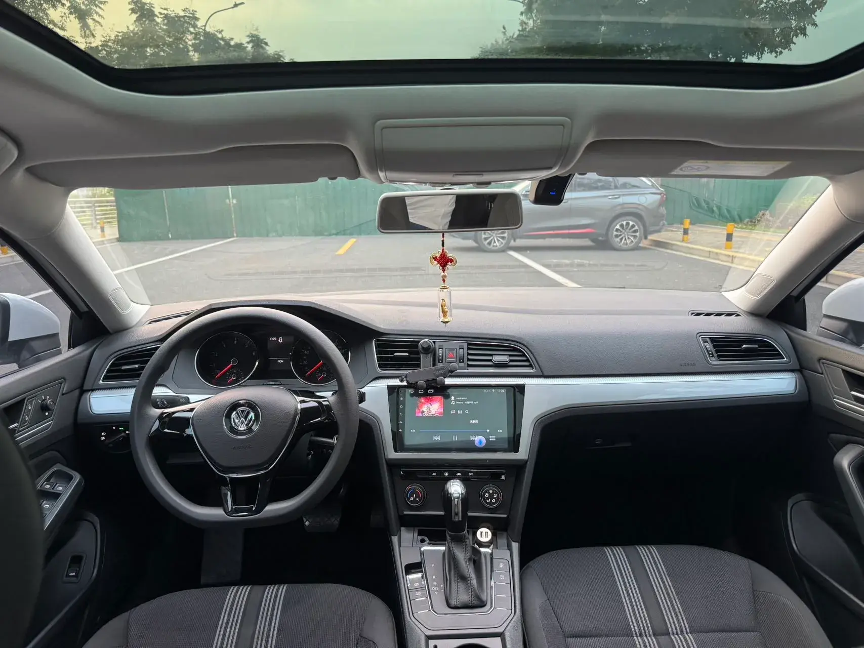 2018 VOLKSWAGEN LAMANDO thumbnail 4