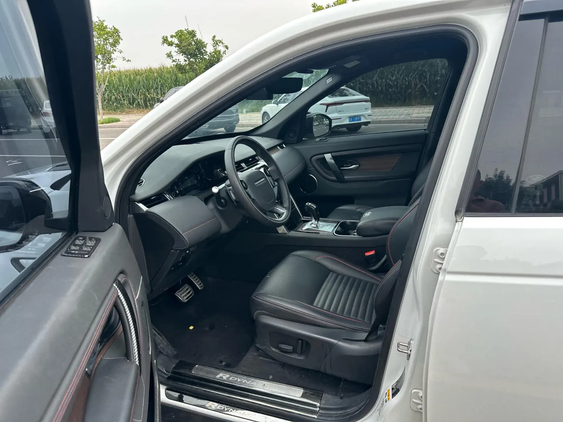 2020 LAND ROVER thumbnail 4