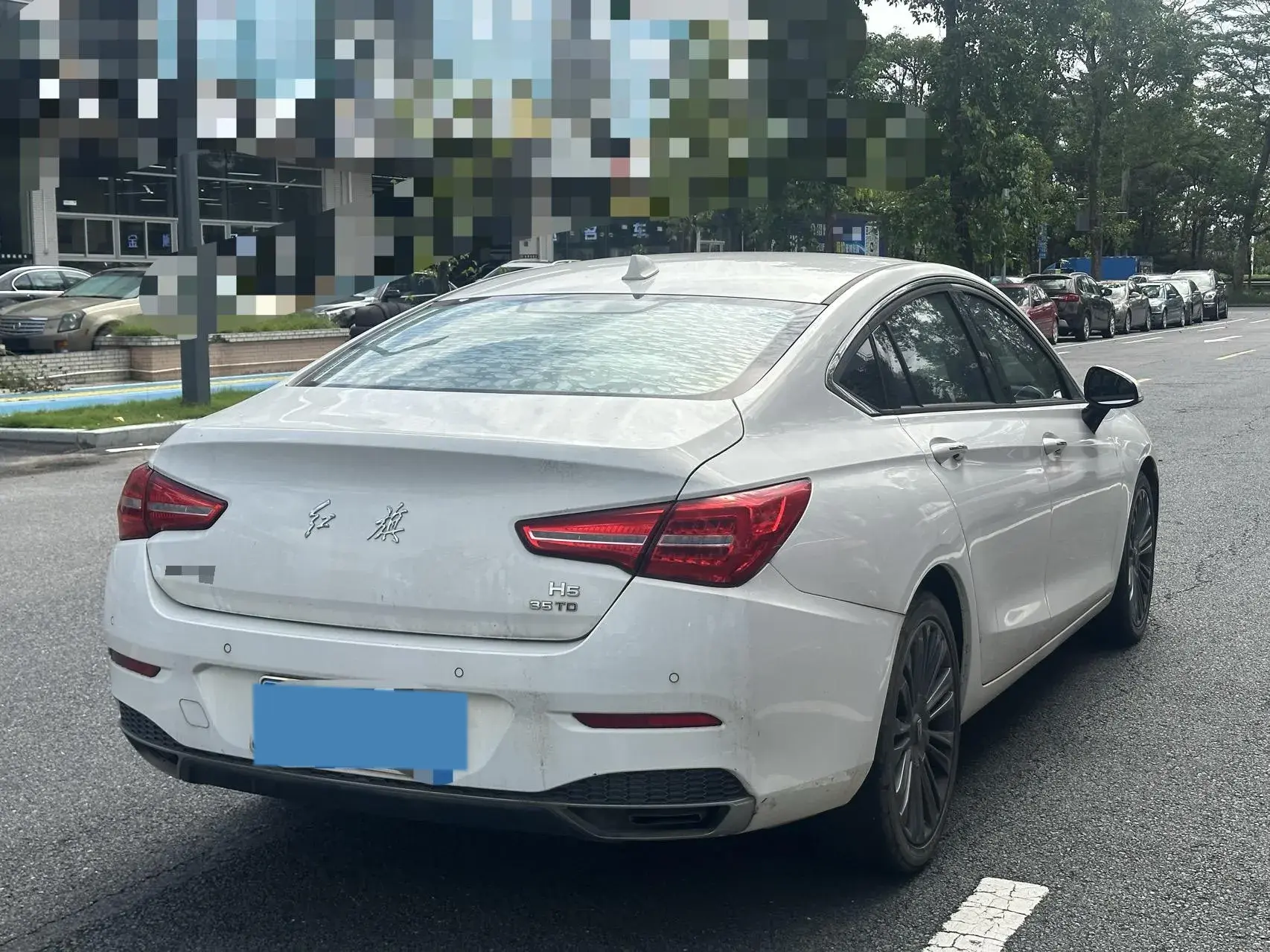 2020 HONGQI H5 thumbnail 4