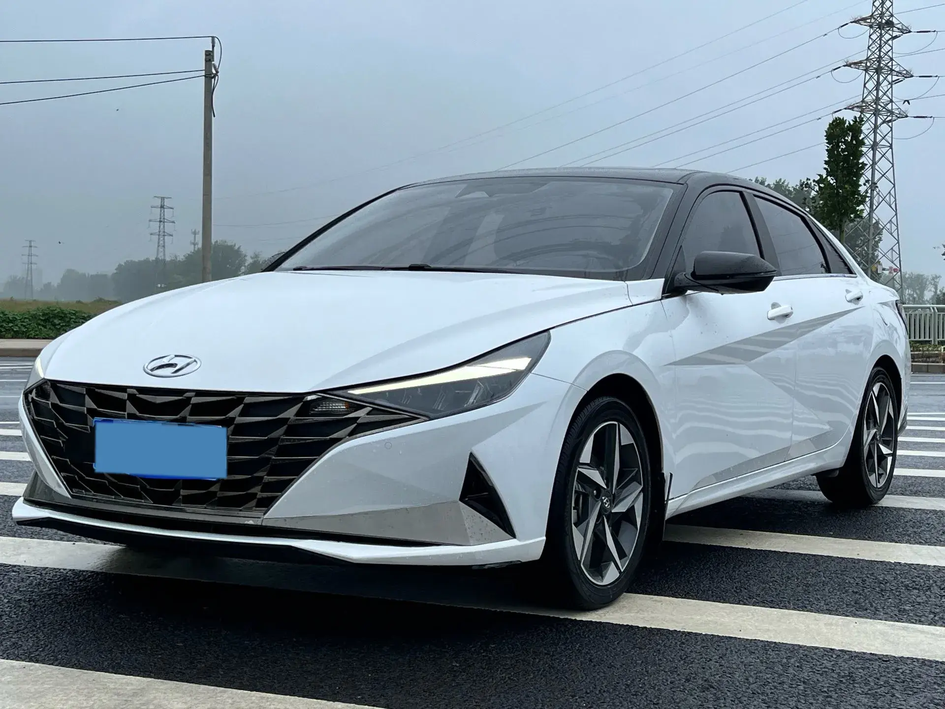 2021 HYUNDAI ELANTRA view 1
