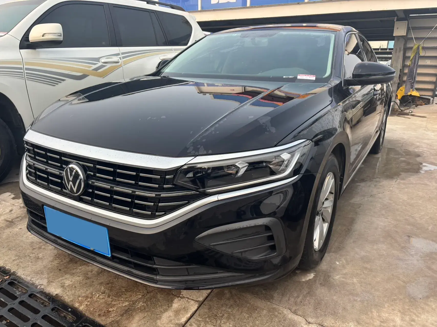 2022 VOLKSWAGEN PASSAT view 1