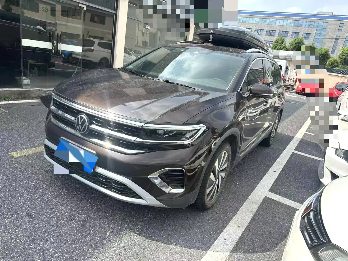 2021 VOLKSWAGEN TALAGON view 1