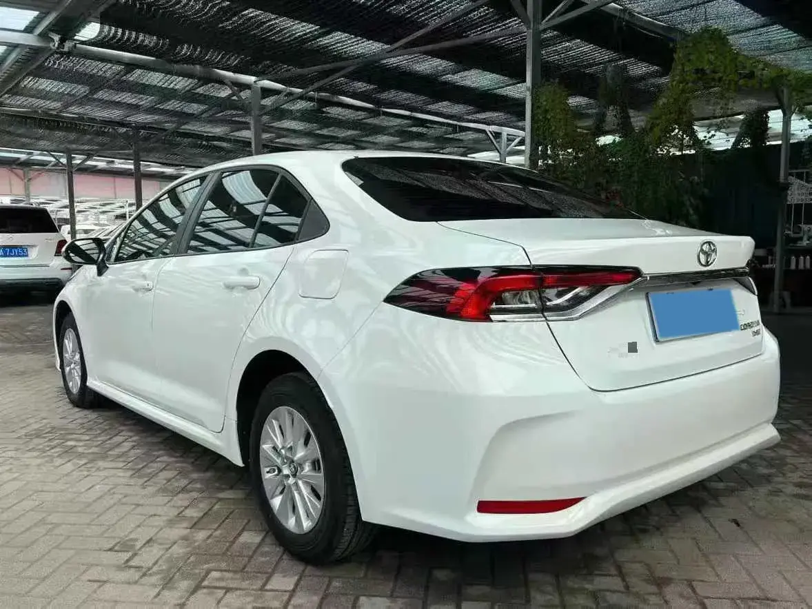 2021 TOYOTA COROLLA thumbnail 2