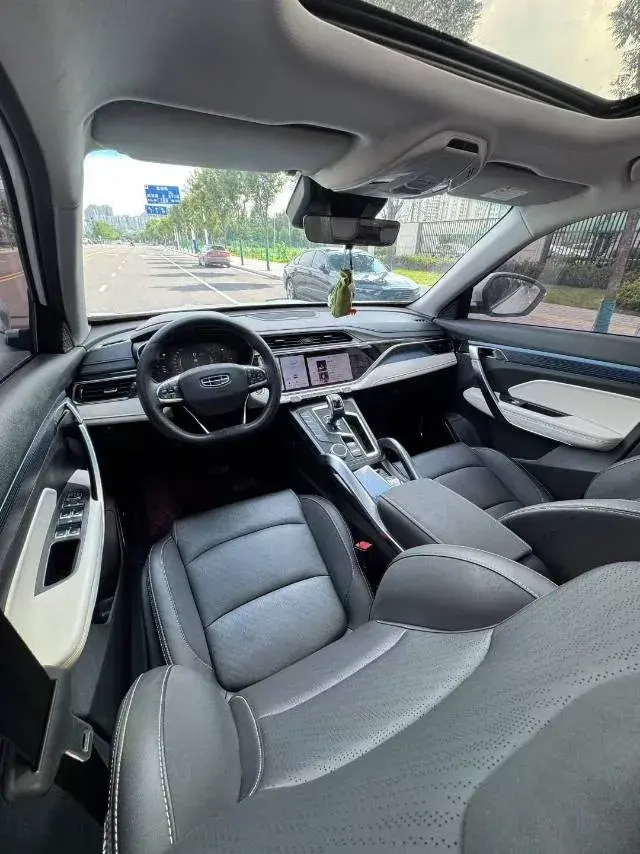 2022 GEELY AZKARRA thumbnail 4