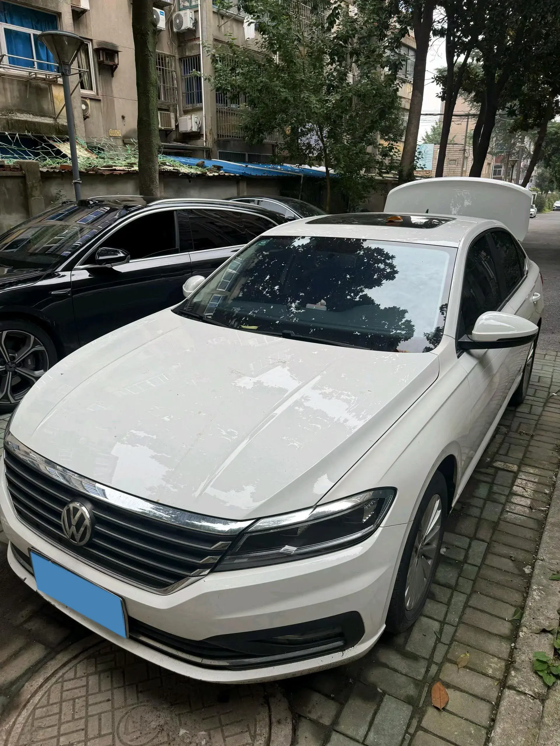 2019 VOLKSWAGEN LAVIDA view 1