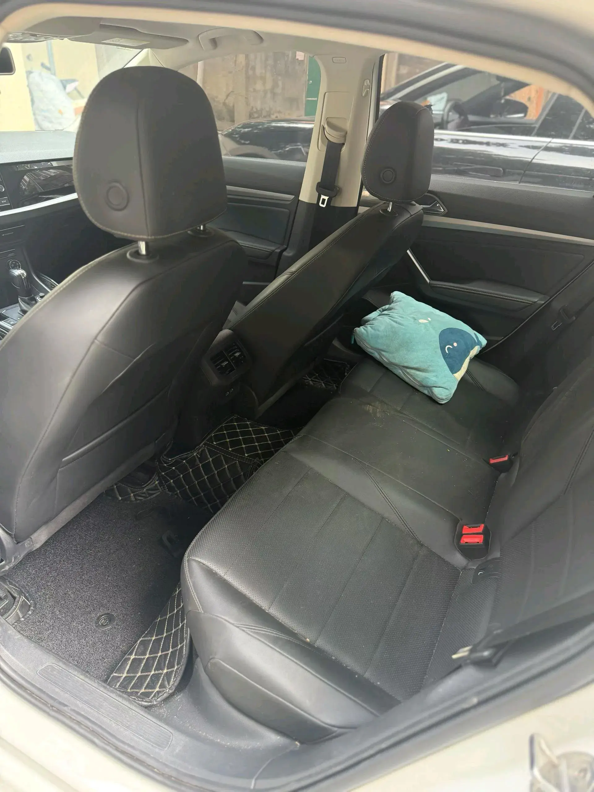 2019 VOLKSWAGEN LAVIDA thumbnail 4