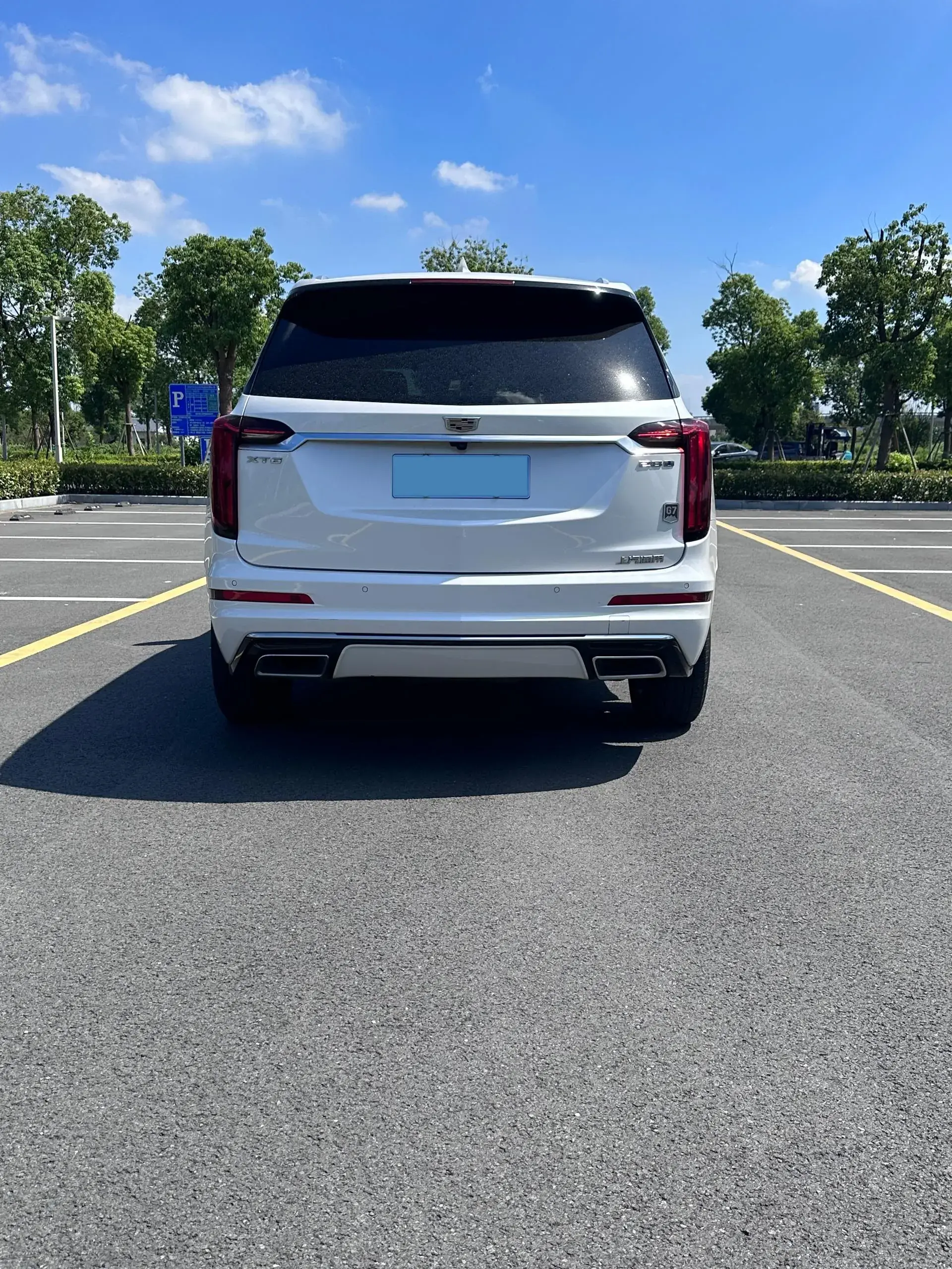 2022 CADILLAC XT6 thumbnail 4