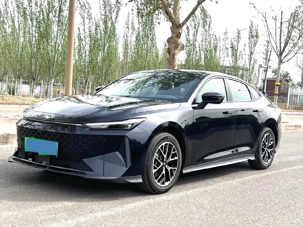 2023 ChangAn QiYuan A07 1.5L 95HP L4 REEV 28.4KWH