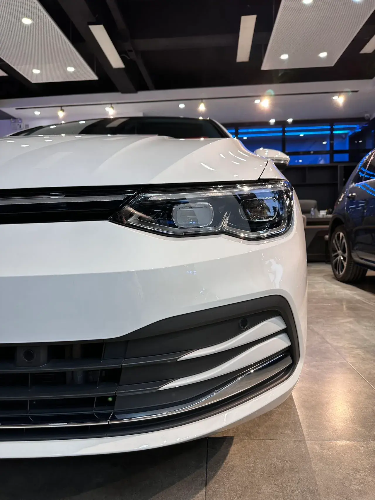 2021 VOLKSWAGEN GOLF thumbnail 3