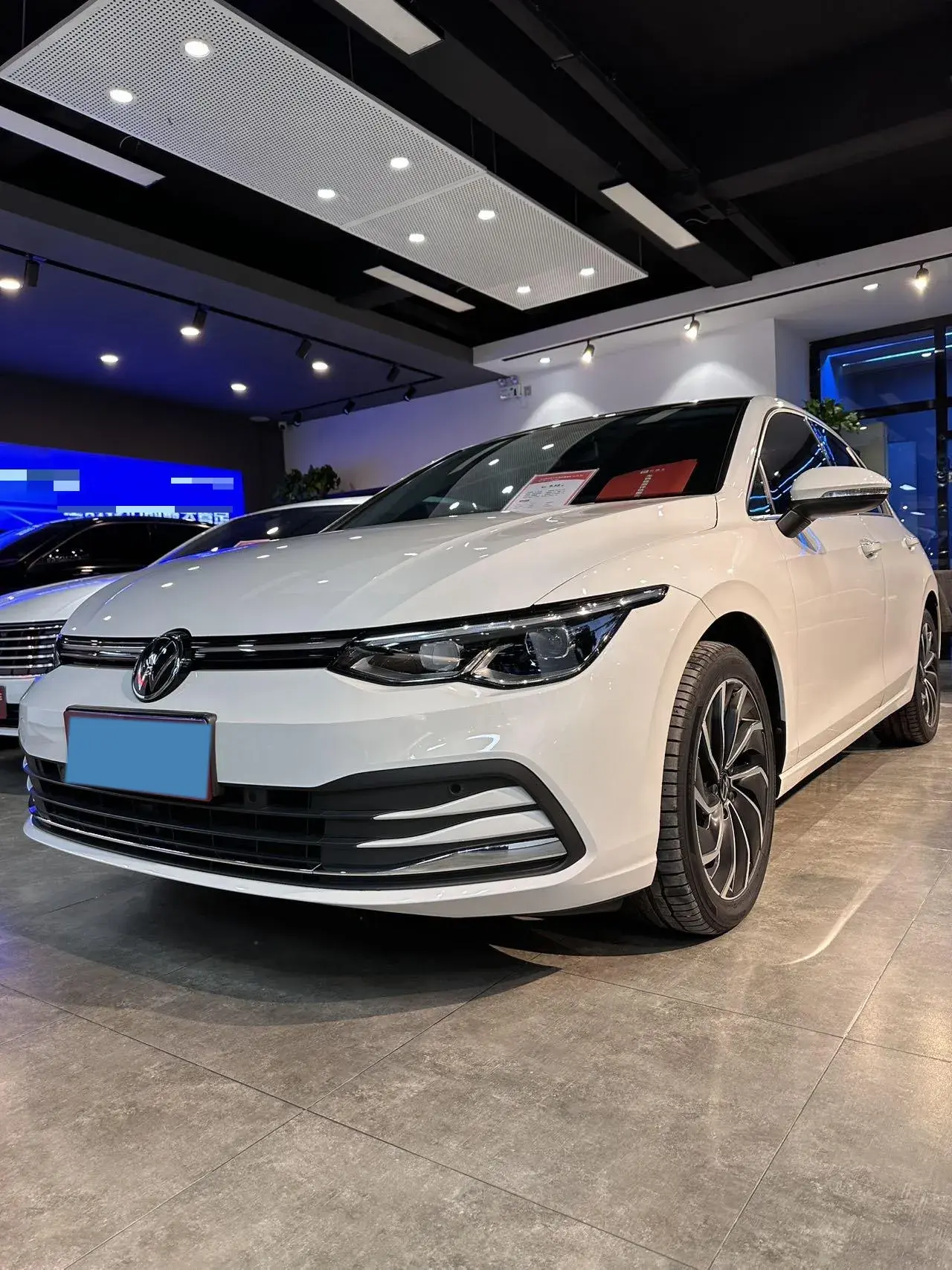 2021 VOLKSWAGEN GOLF view 1